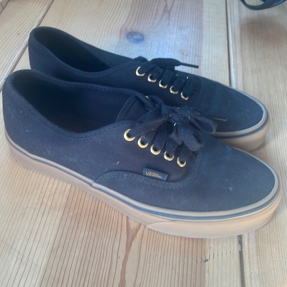 Vans - Picture 1 of 1